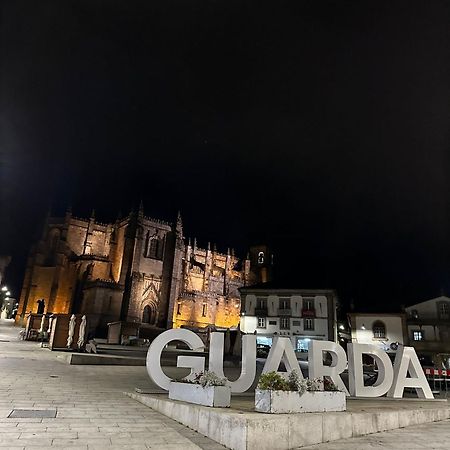 Serrano T1 Centro Da Cidade Guarda Bagian luar foto